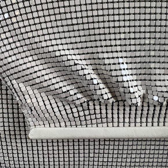 Vintage Jane Shilton Cream Colored Mesh Purse With Chain & Gold Accent - Picture 5 of 12